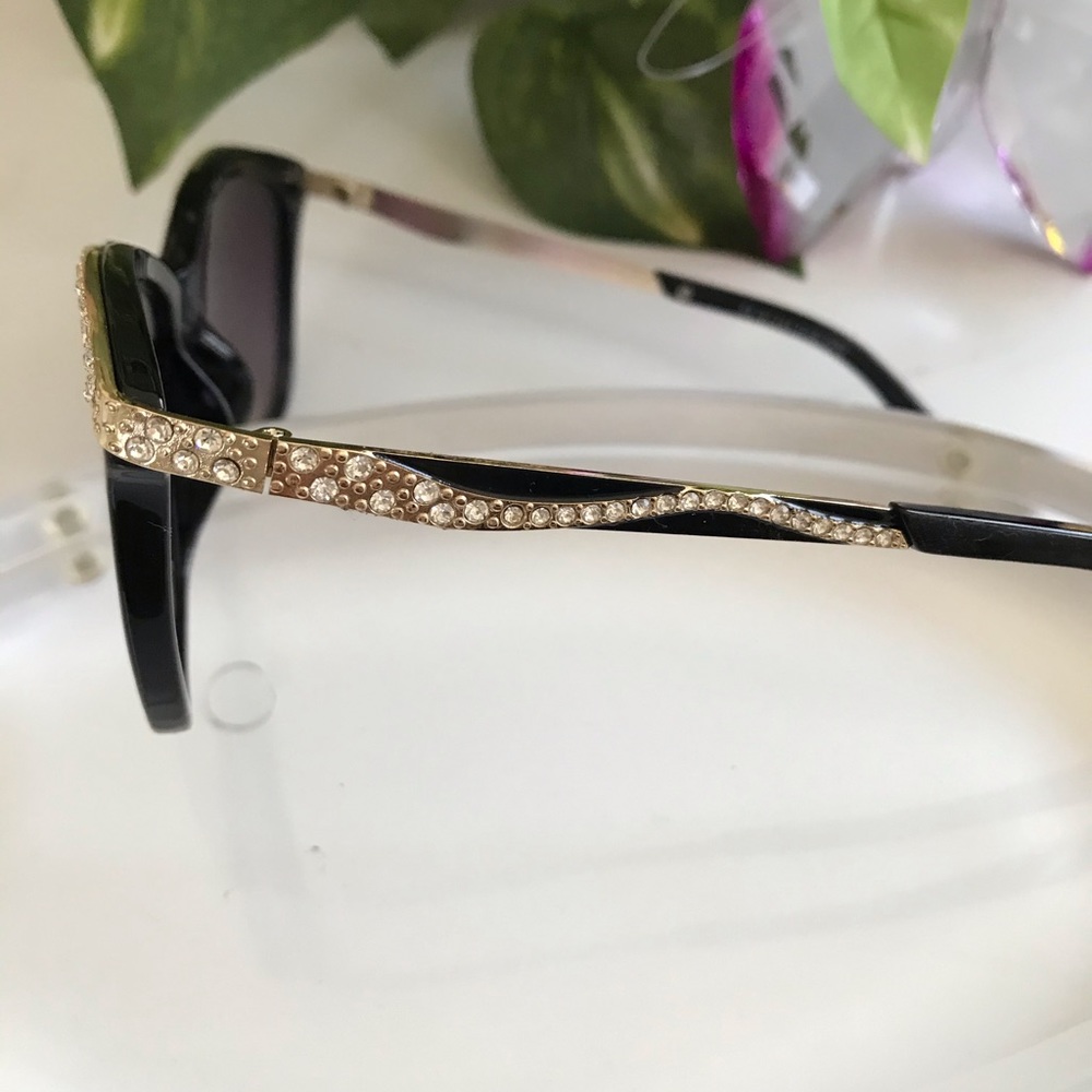 Sunglasses - Picture 2 of 3